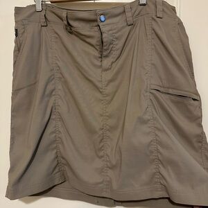 Duluth Trading Co Dry On The Fly Skort
